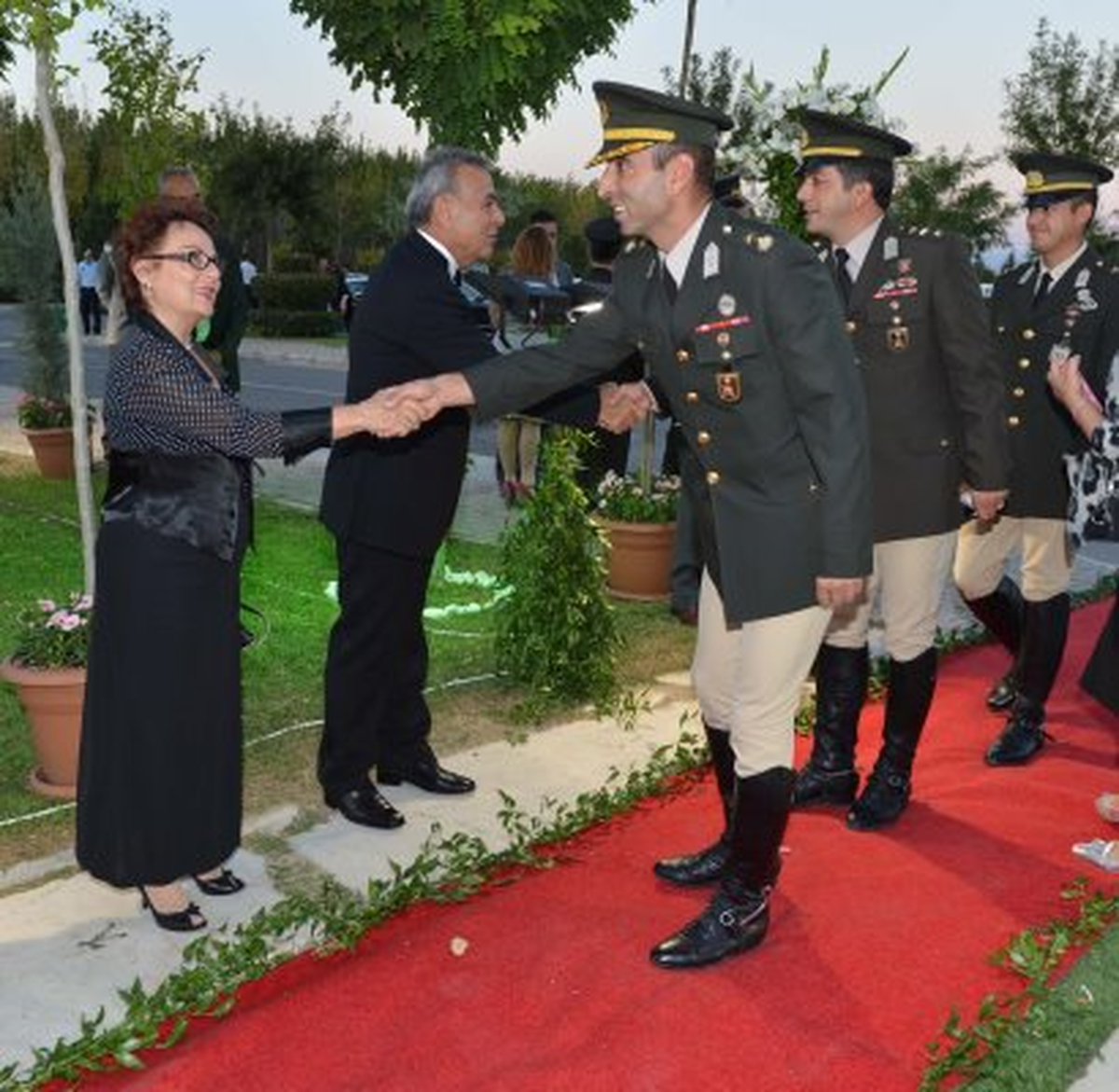 9 Eylül\'e "Renkli" Resepsiyon