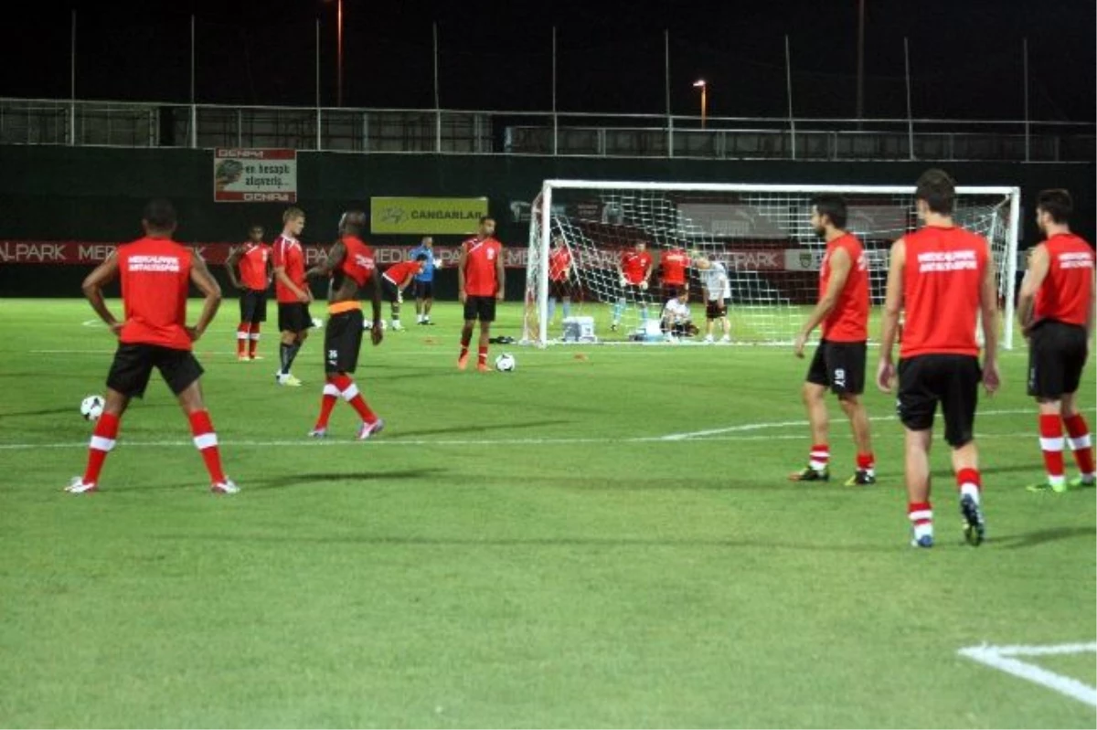 Antalyaspor\'da Galatasaray Maçı Hazırlıkları Devam Ediyor