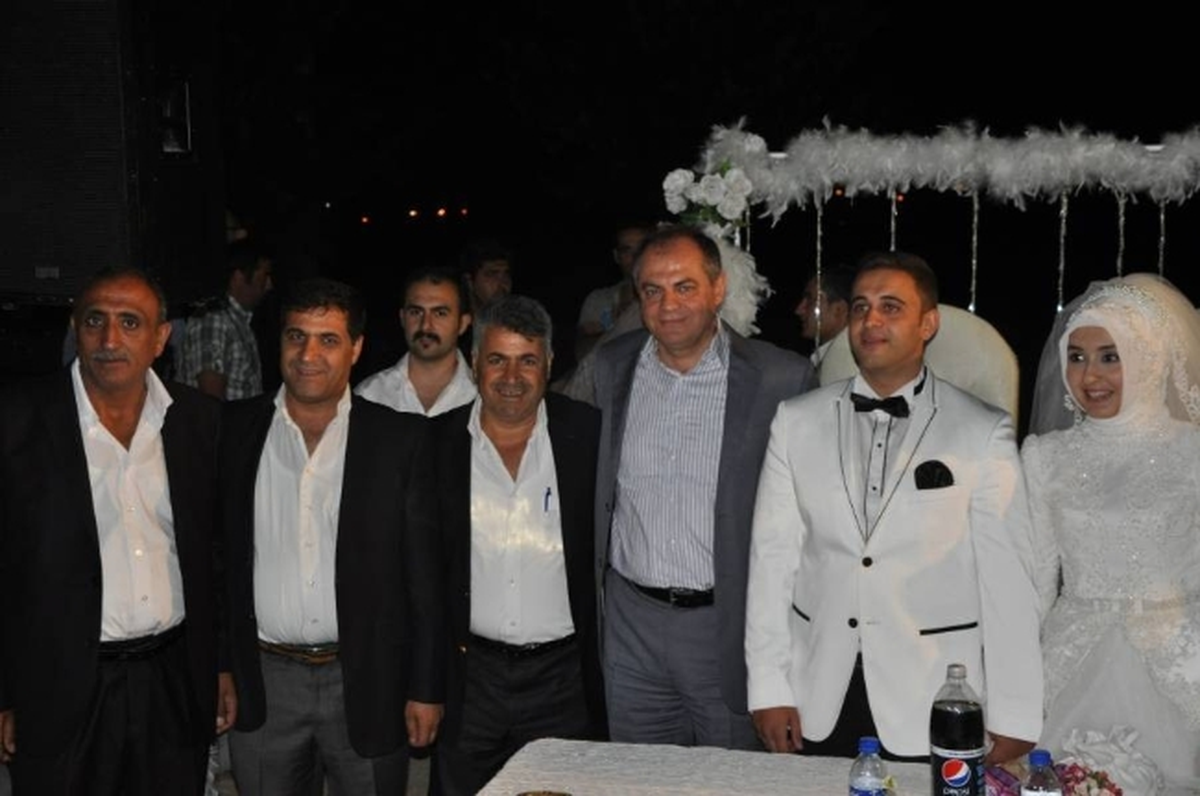 Başkan Dalgıç Kalkan Çiftinin Düğün Törenine Katıldı