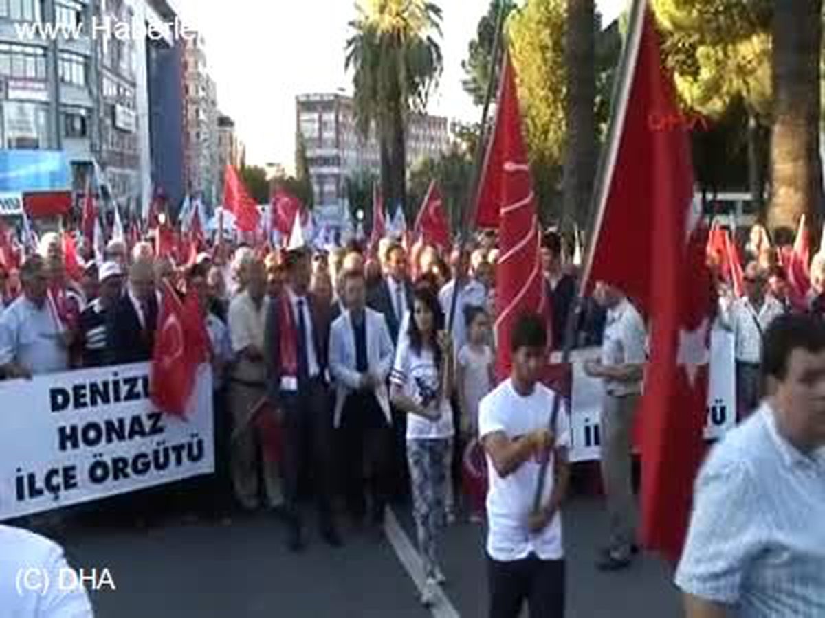 Denizli CHP\'de Kuruluş Coşkusu