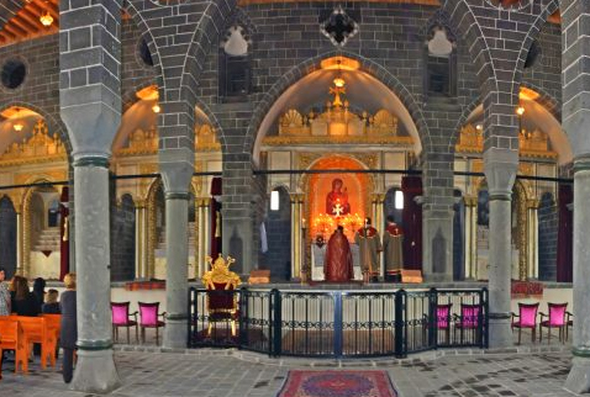Diyarbakır Surp Giragos Ermeni Kilisesi\'nde Ayin Yapılacak