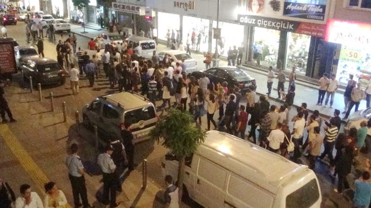 Gebze\'de ODTÜ Olaylarını Protesto Eylemi