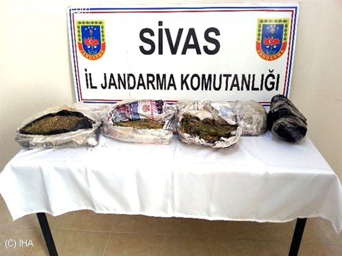 Gürün\'de 11 Kilo Esrar Ele Geçirildi