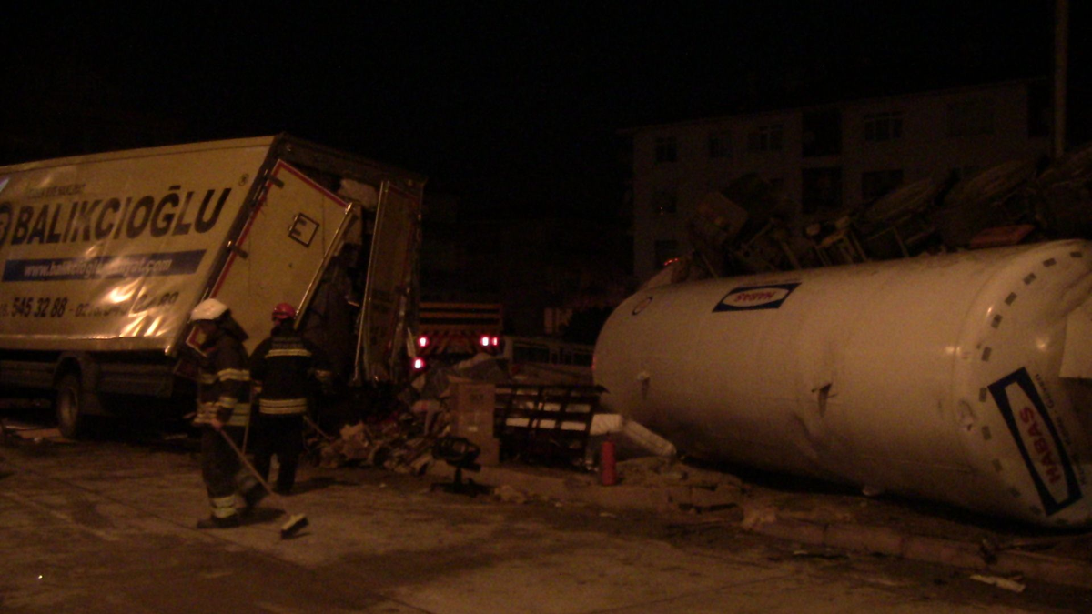 Kocaeli\'de Zincirleme Trafik Kazası: 6 Yaralı