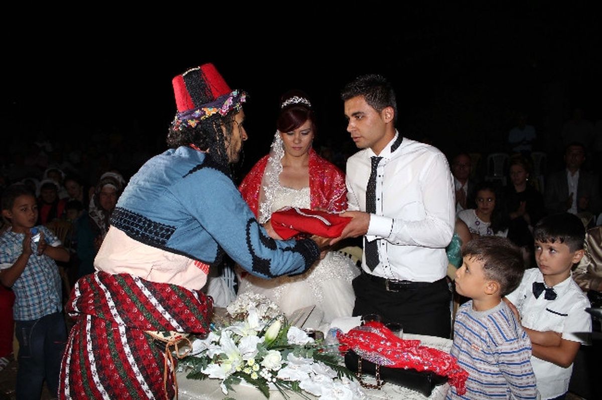 Köy Düğünleri Turistlere Açılıyor