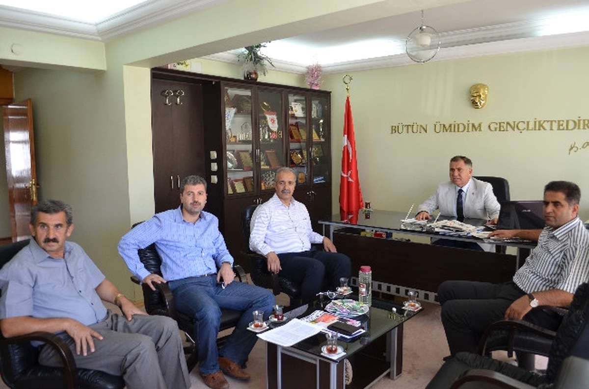 Milletvekili Fırat, Gençlik Hizmetleri ve Spor İl Müdürünü Ziyaret Etti