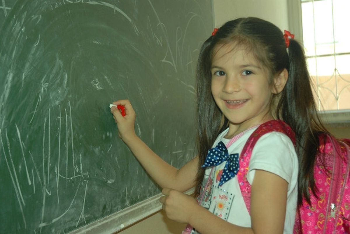 Minik Öğrencilerin Okulda İlk Gün Heyecanı