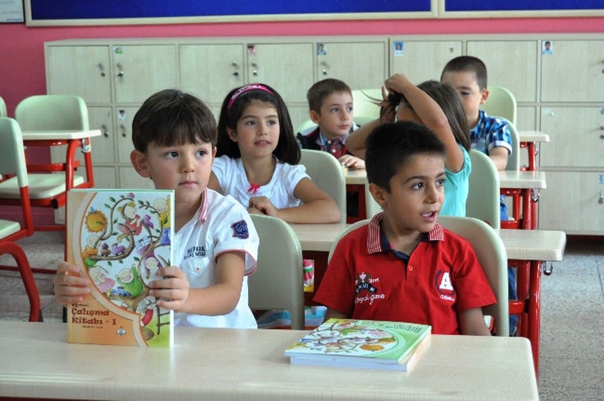Okullarda İlk Ders Zili Bugün Çaldı