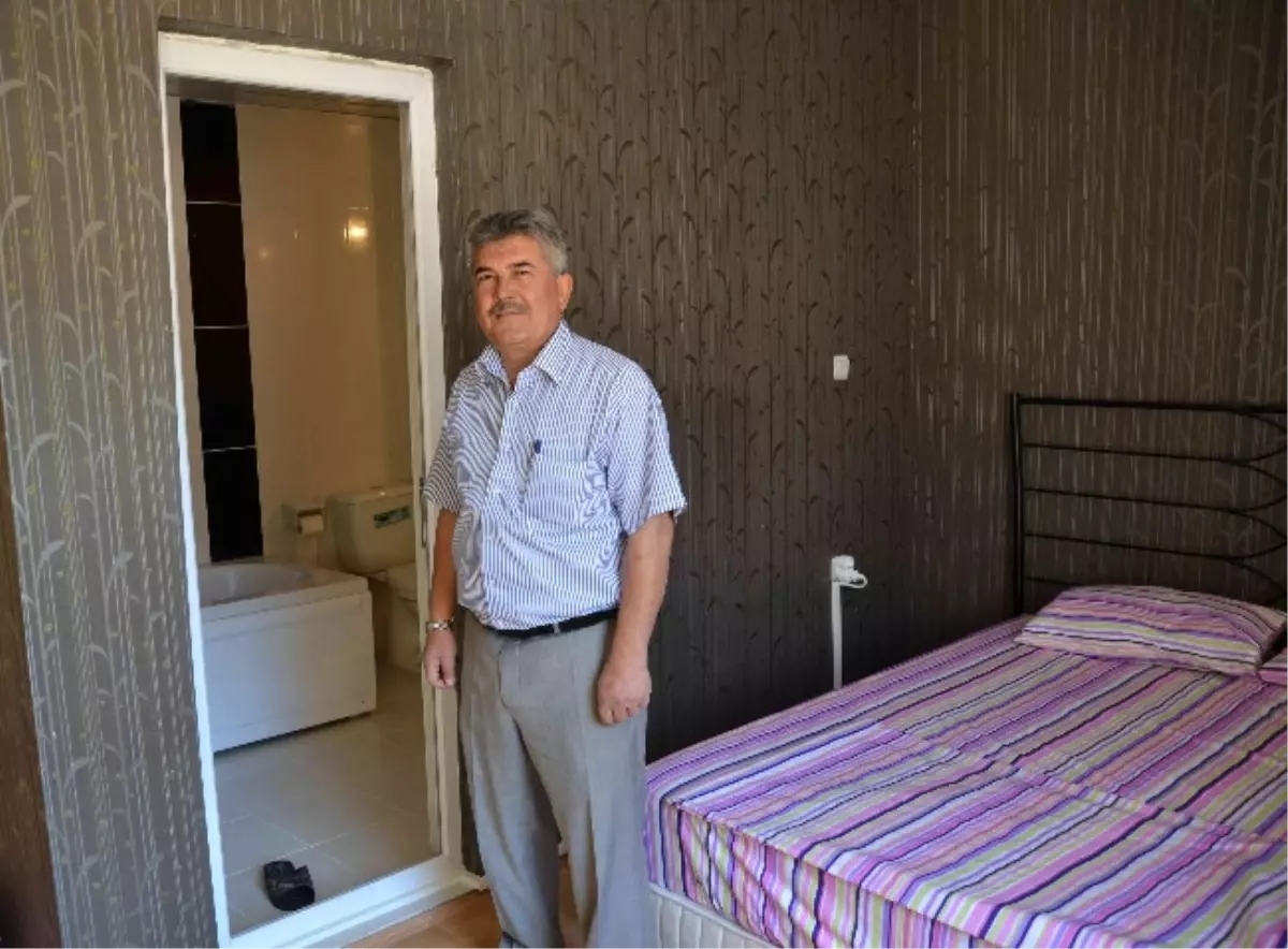 Simav\'da Öğretmenlere Üç Yıldızlı Otel Konforunda Hizmet