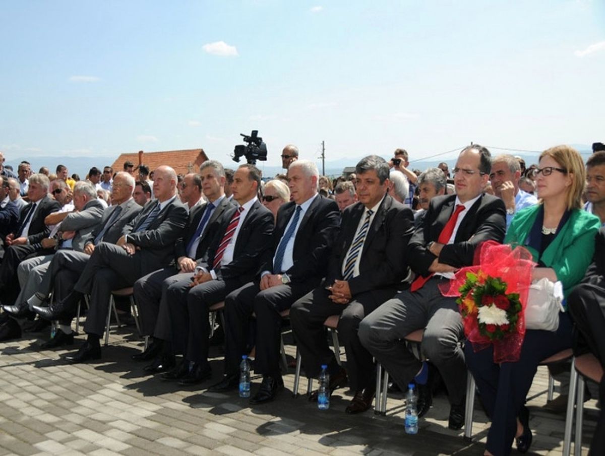 Sırbistan\'da 500 Öğrenci Kapasiteli Okul Hizmete Açıldı