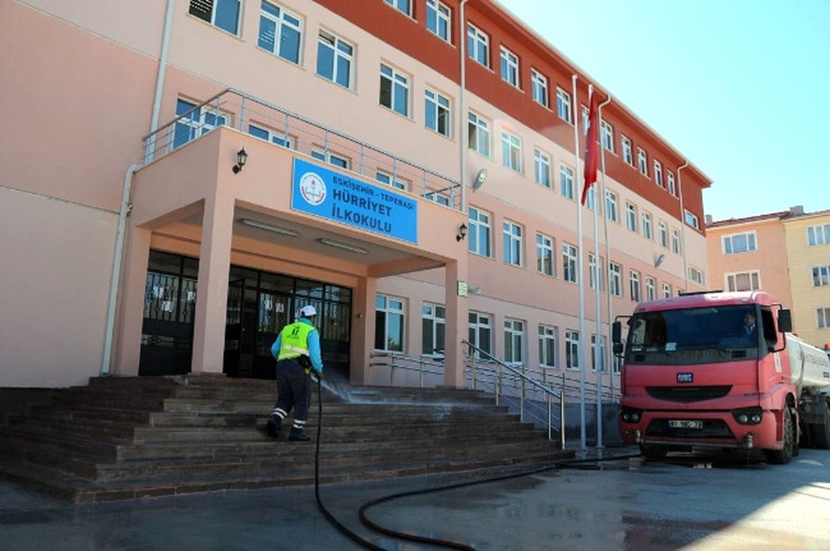 Tepebaşı\'ndaki Okullarda Temizlik Seferberliği