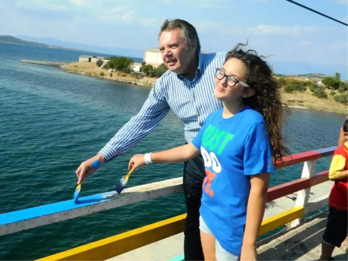 Türkiye'nin İlk Boğaz Köprüsüne Gezi Gökkuşağı