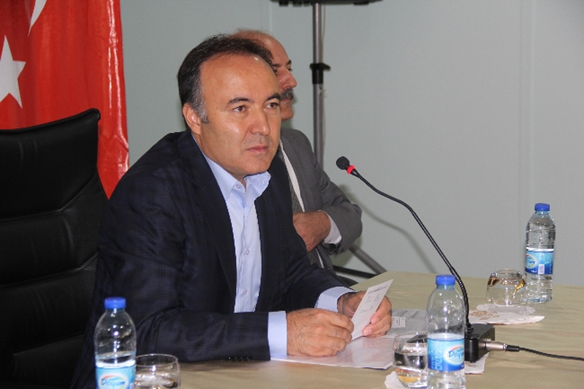 Vali Altıparmak\'tan Pet Kutu Tepkisi