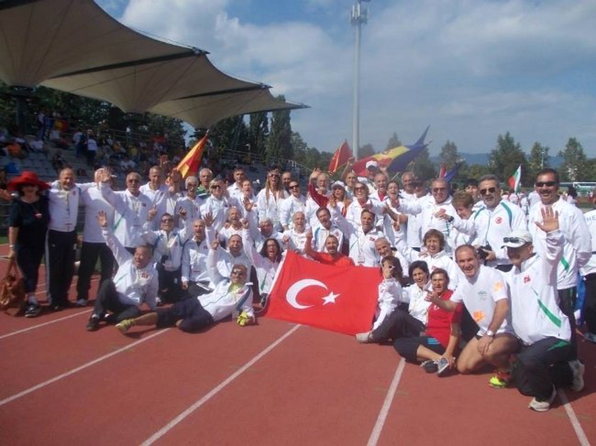 Balkan Veteranlar Atletizm Şampiyonası\'nda 73 Madalya