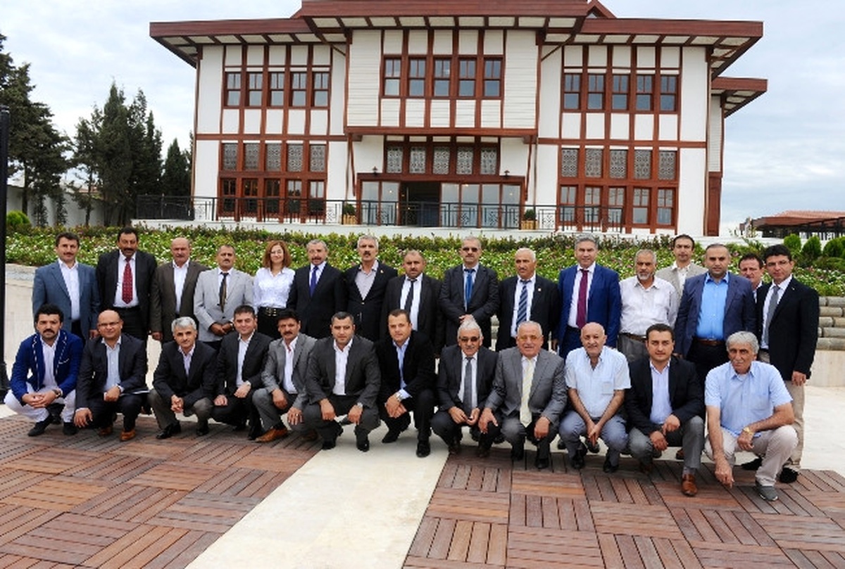 Başkan İsmail Erdem, Mahalle Muhtarlarıyla Bir Araya Geldi