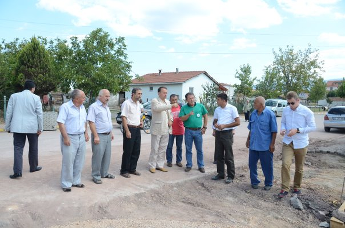 Başkan Karabalık, Çiftlik Mahallesi\'nde İnceleme Yaptı
