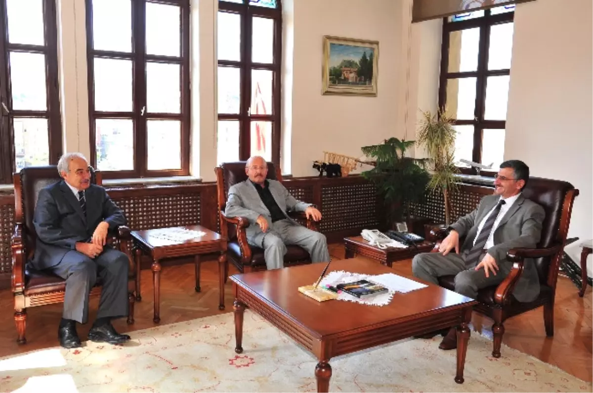 Başkan Topçuoğlu İncelemeler Yaptı