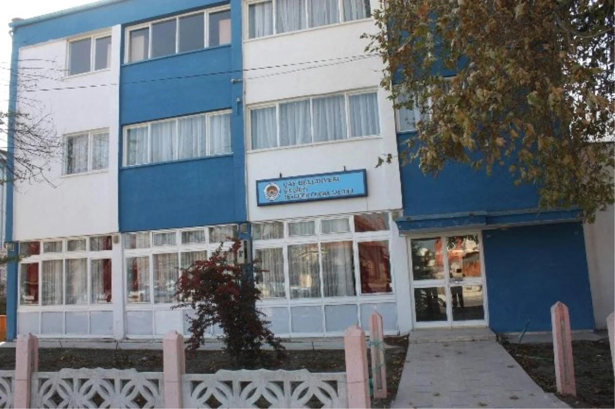 Çay Belediyesi Bilgi Evi ve Okuma Salonu\'nun Büyük Başarısı