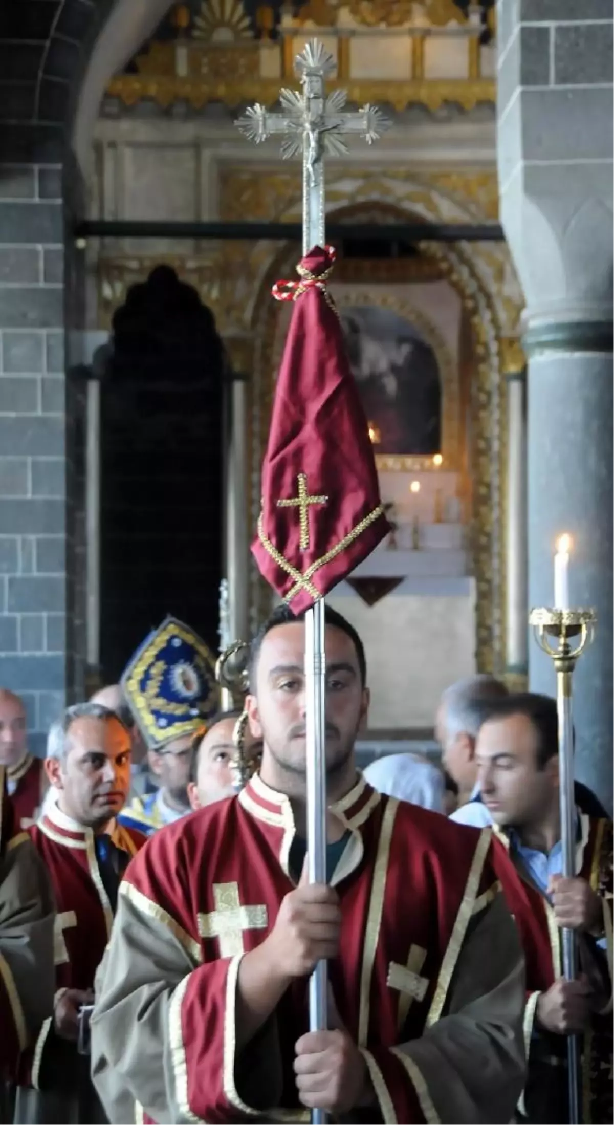 Diyarbakır\'da \'Kilise Adı\' Ayini