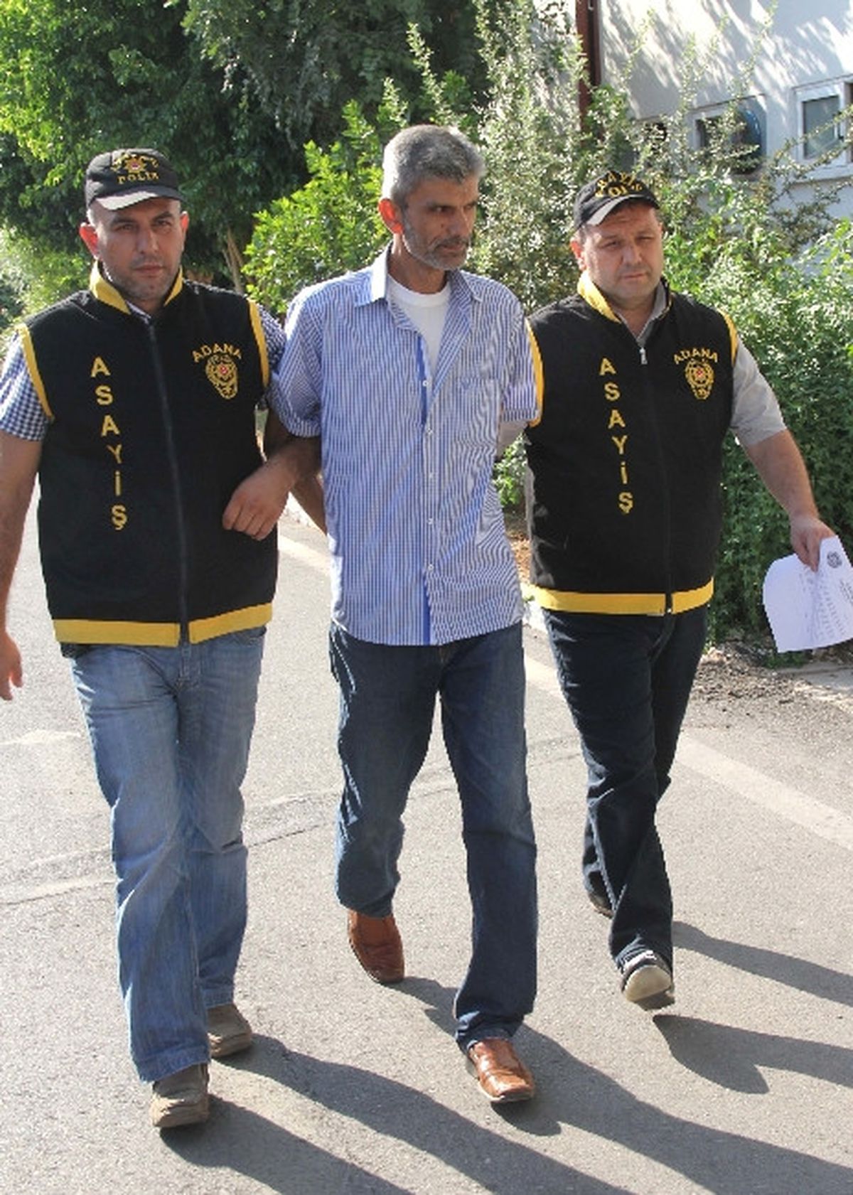 Hükümlü, Çay Dağtırken Yakalandı
