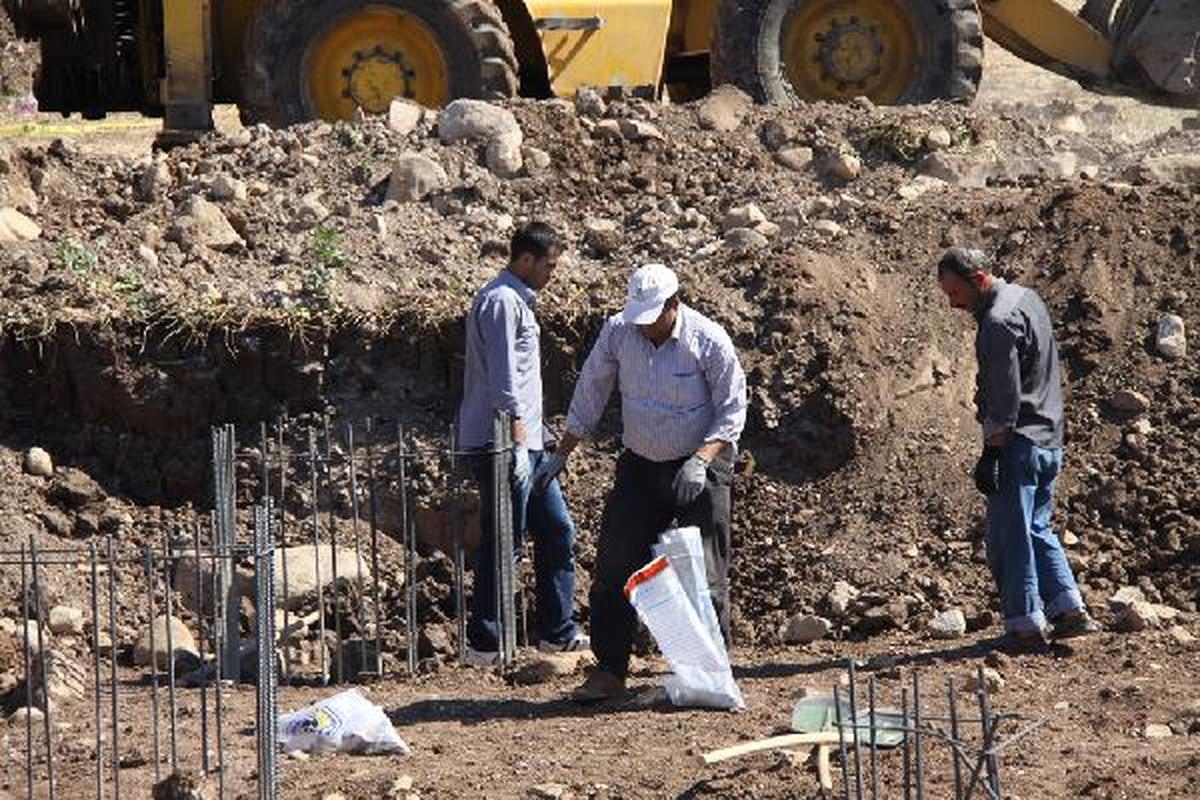 İnşaat Temelindeki Kemikler Toplanmaya Başlandı