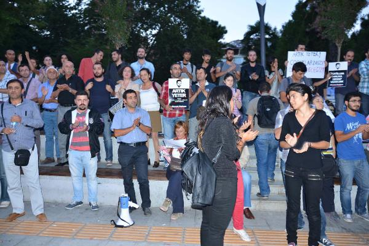 İzmit\'te Yaklaşık 500 Kişi Ahmet Atakan İçin Yürüdü