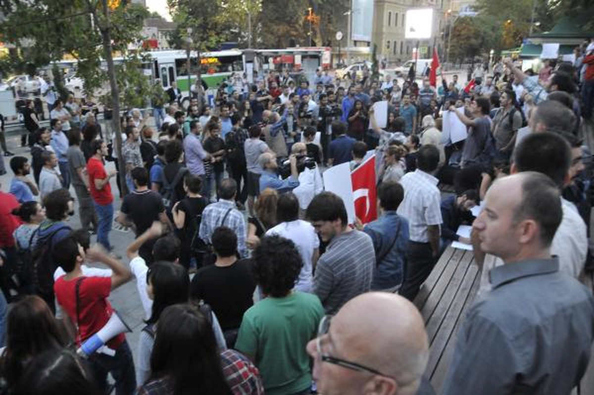 İzmit\'te Yaklaşık 500 Kişi Ahmet Atakan İçin Yürüdü (2)