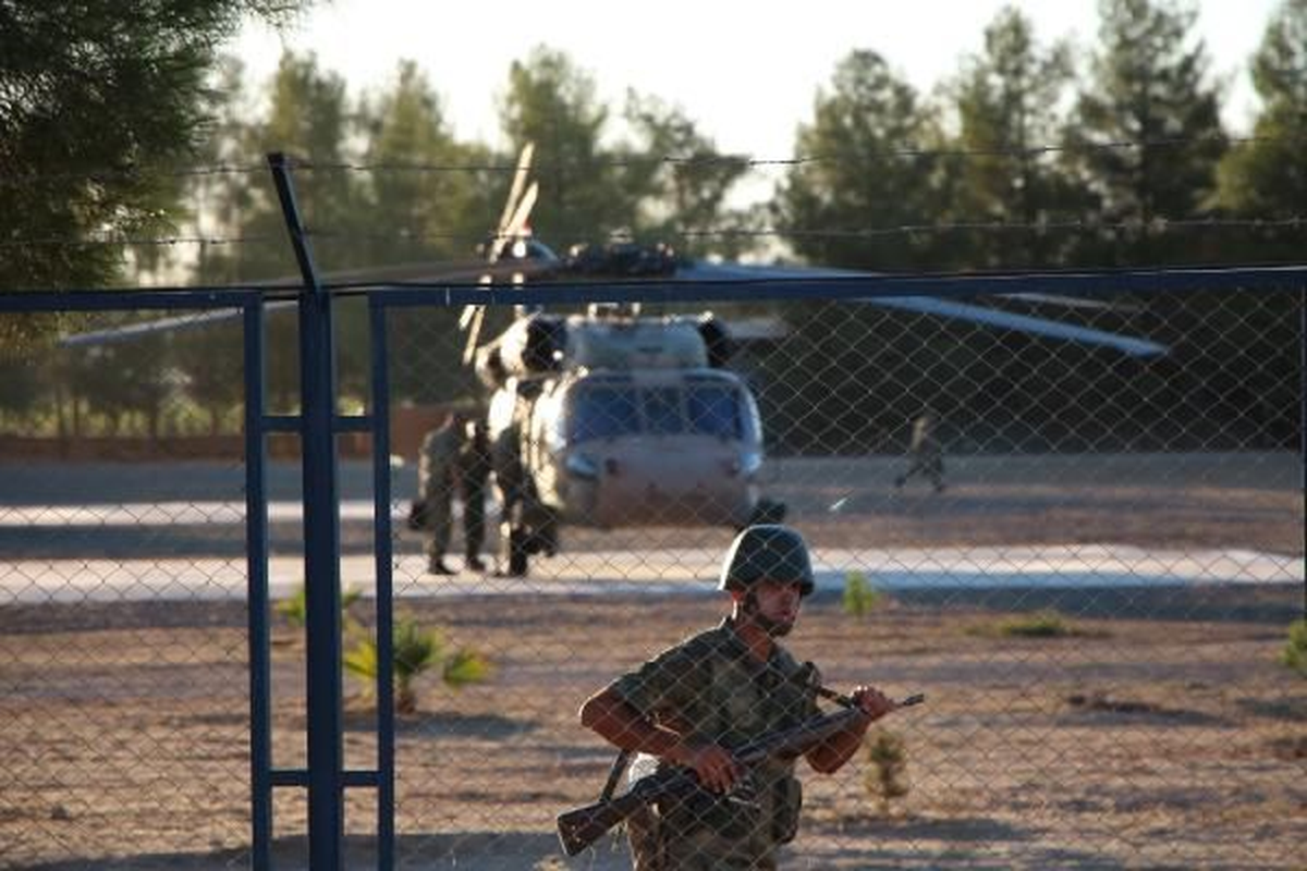 Kara Kuvvetleri Komutanı Orgeneral Akar, Akçakale\'de