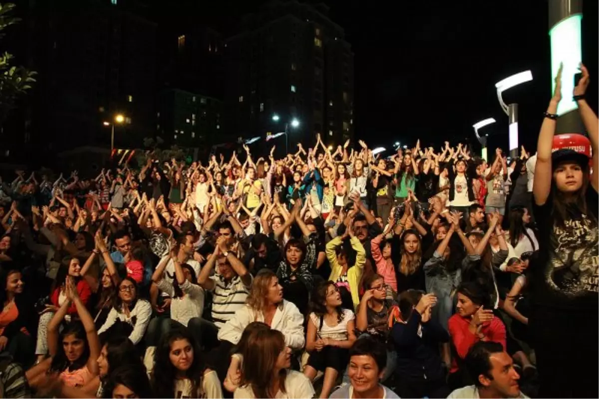 "Kardeş Kültürlerin Festivali" Devam Ediyor