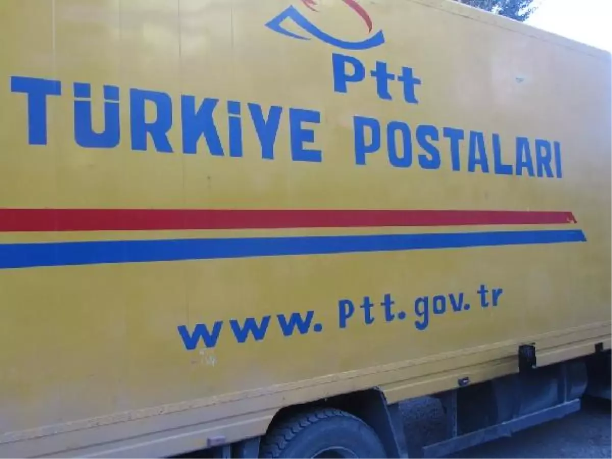 PTT Aracı Görünümlü Minibüsle Sigara Kaçakçılığı