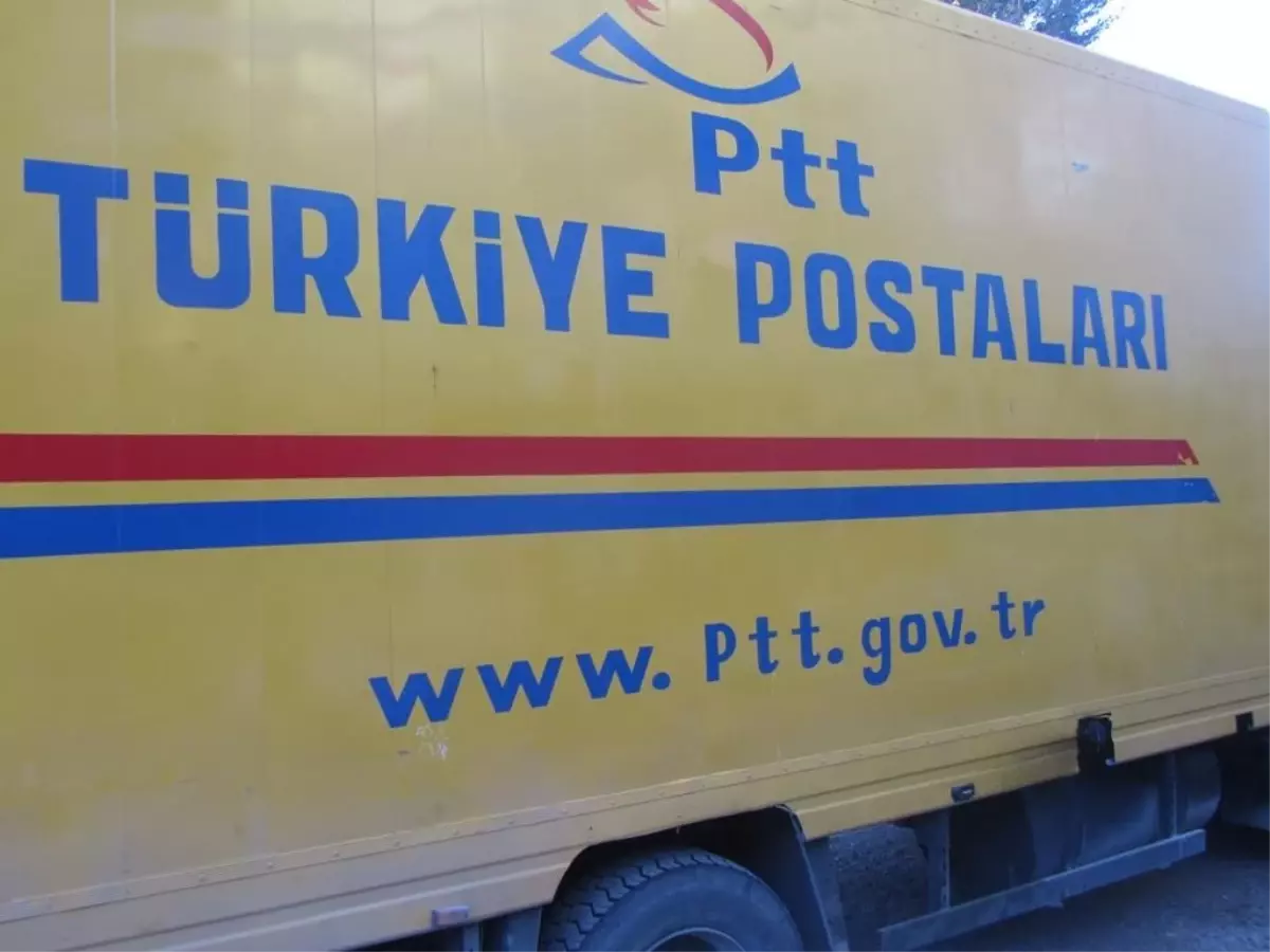 Sahte PTT Aracından Kaçak Sigara Çıktı