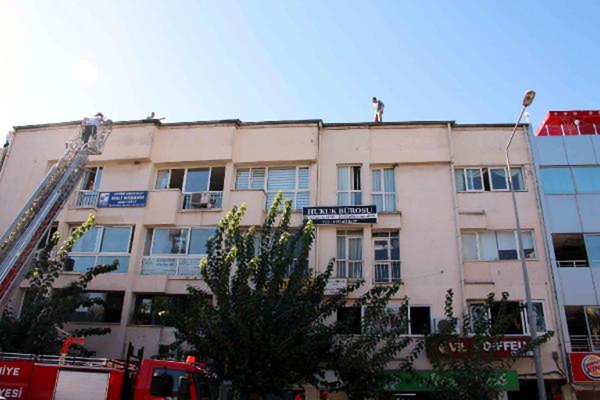 \'Seviyorum\' Yanıtını Alınca İntihardan Vazgeçti