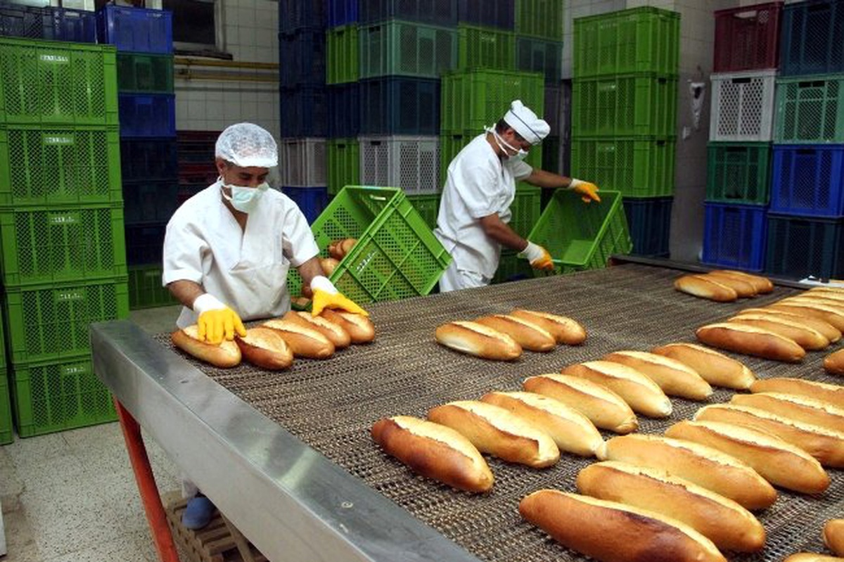 Sivaslı Vatandaşlar Sağlıklı ve Ekonomik Ekmek Tüketiyor