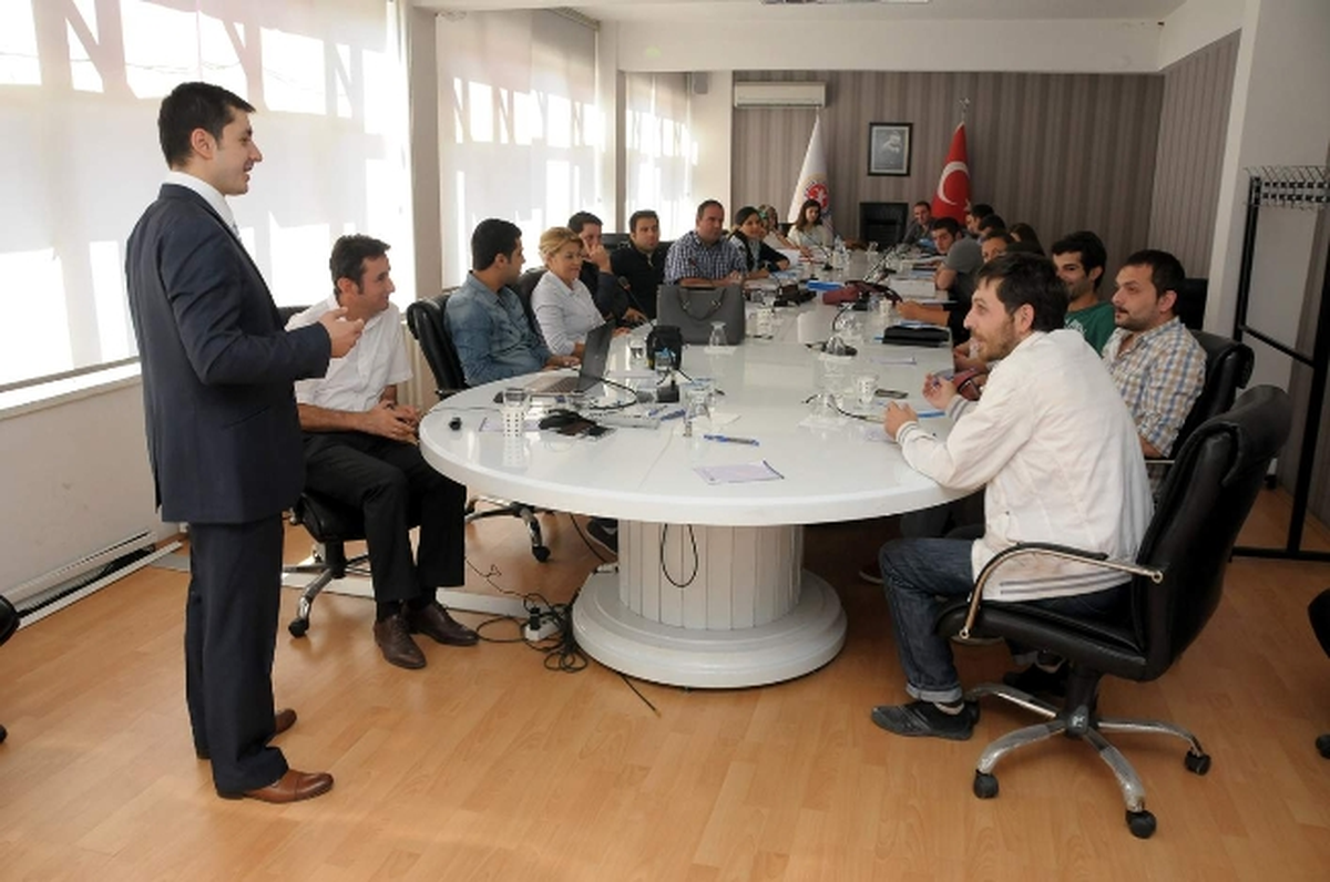 Üniversiteli Gençlere Girişimcilik Fırsatı