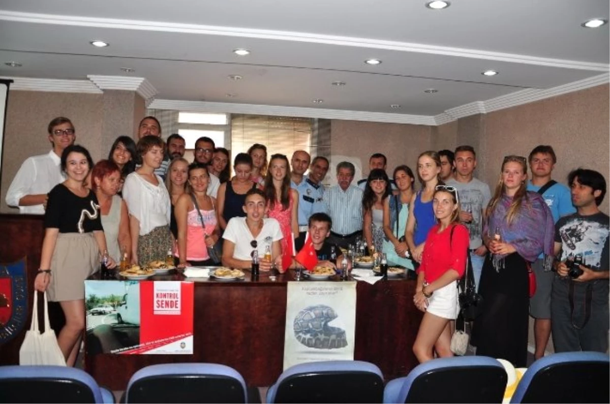 Yabancı Öğrencilere Adana\'da Trafik Eğitimi