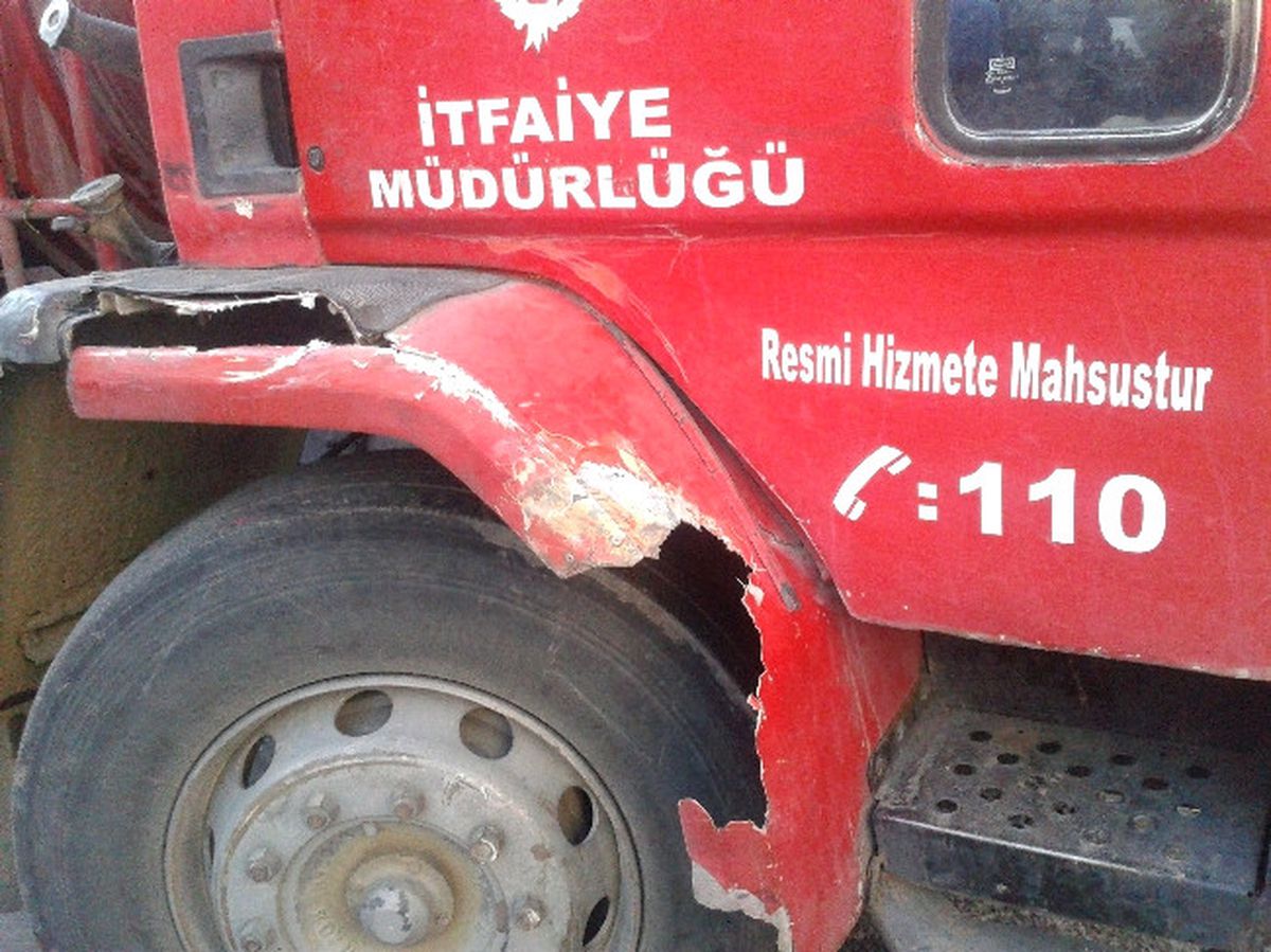 Yangına Giden İtfaiye Aracı Kaza Yaptı