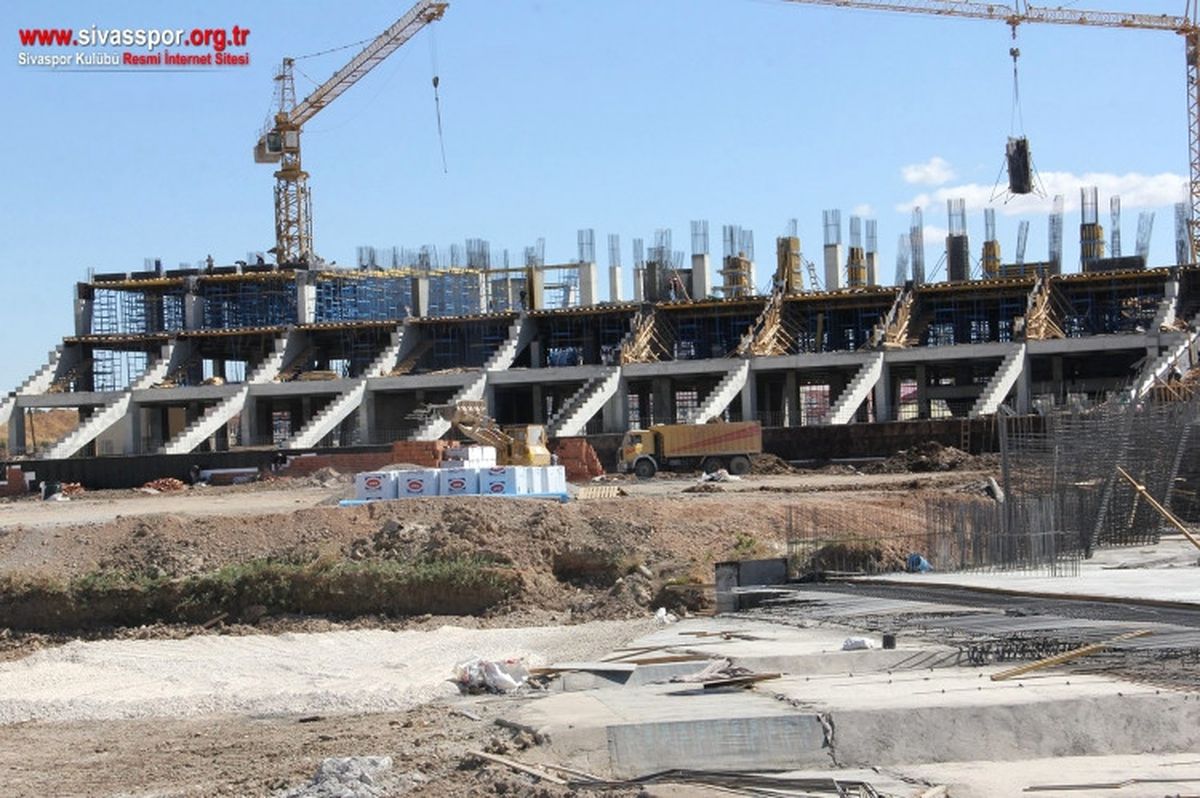Yeni Sivas 4 Eylül Stadyumu İnşaatı Hızla Yükseliyor