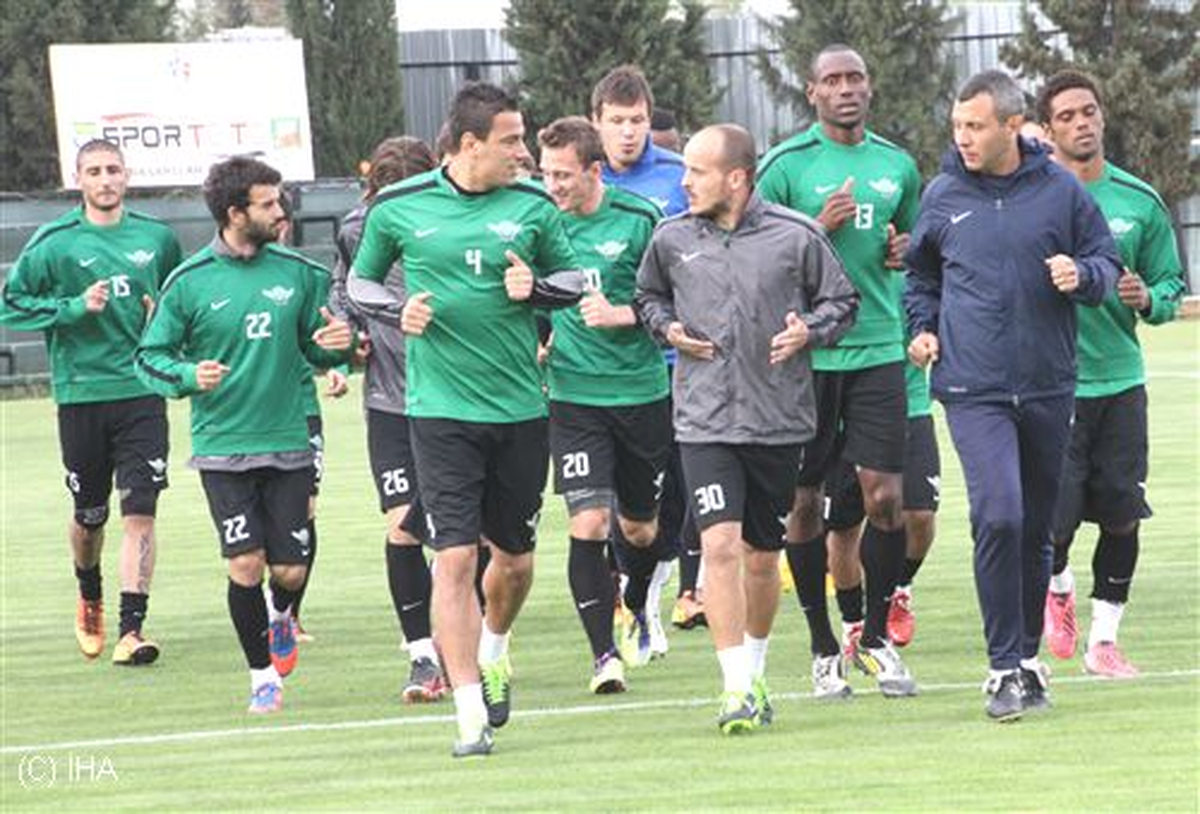 Akhisar Belediyespor\'da Kayseri Erciyesspor Hazırlıkları Devam Ediyor
