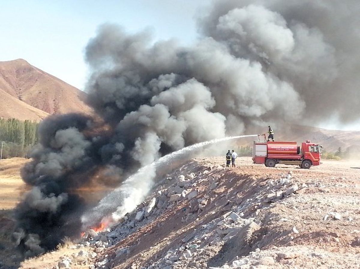 Aksaray'da Atık Sahasında Yangın