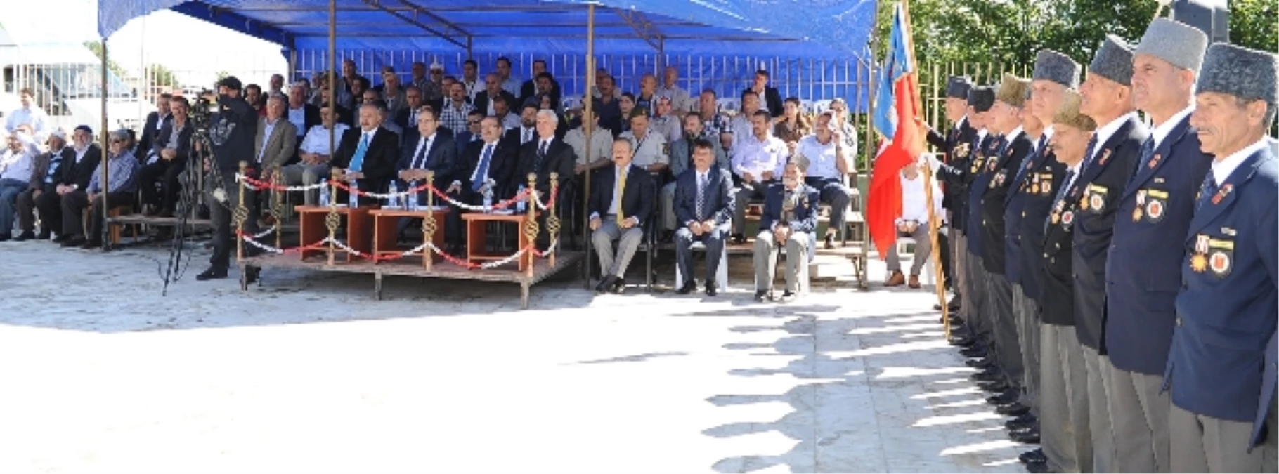 Araklı\'da Şehitler İçin 4. Geleneksel Anma Töreni Düzenlendi