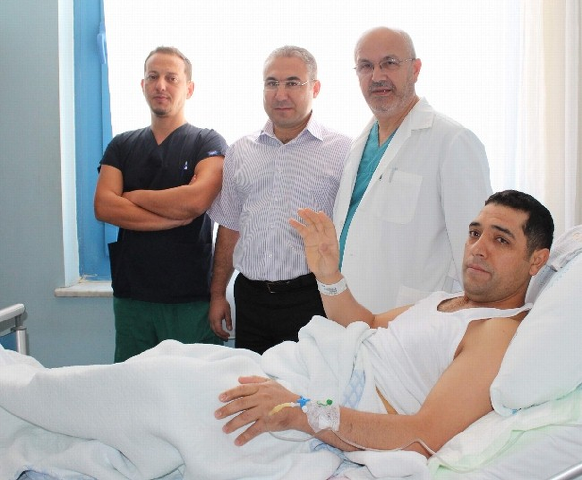 Cbü\'de Lazerle Böbrek Taşı Düşürme Ameliyatı