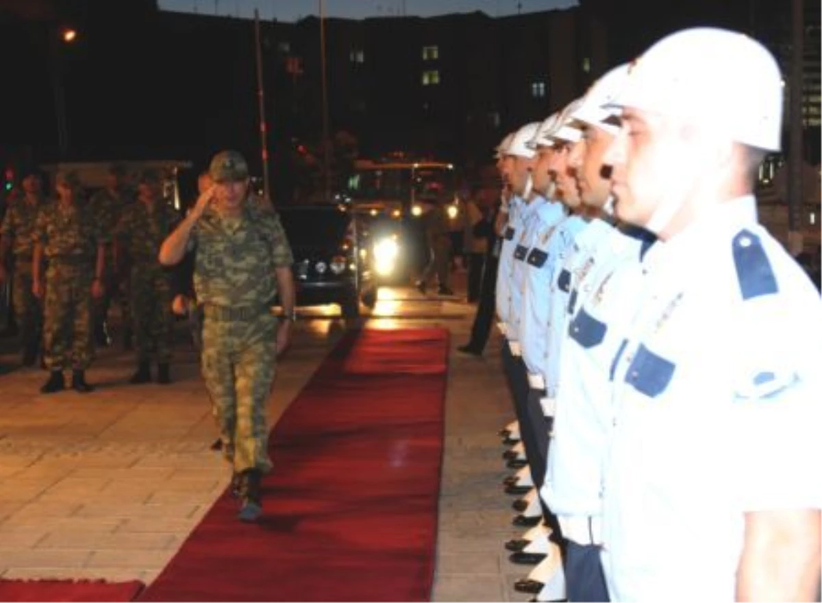 Kara Kuvvetleri Komutanı Orgeneral Akar, Kilis\'te