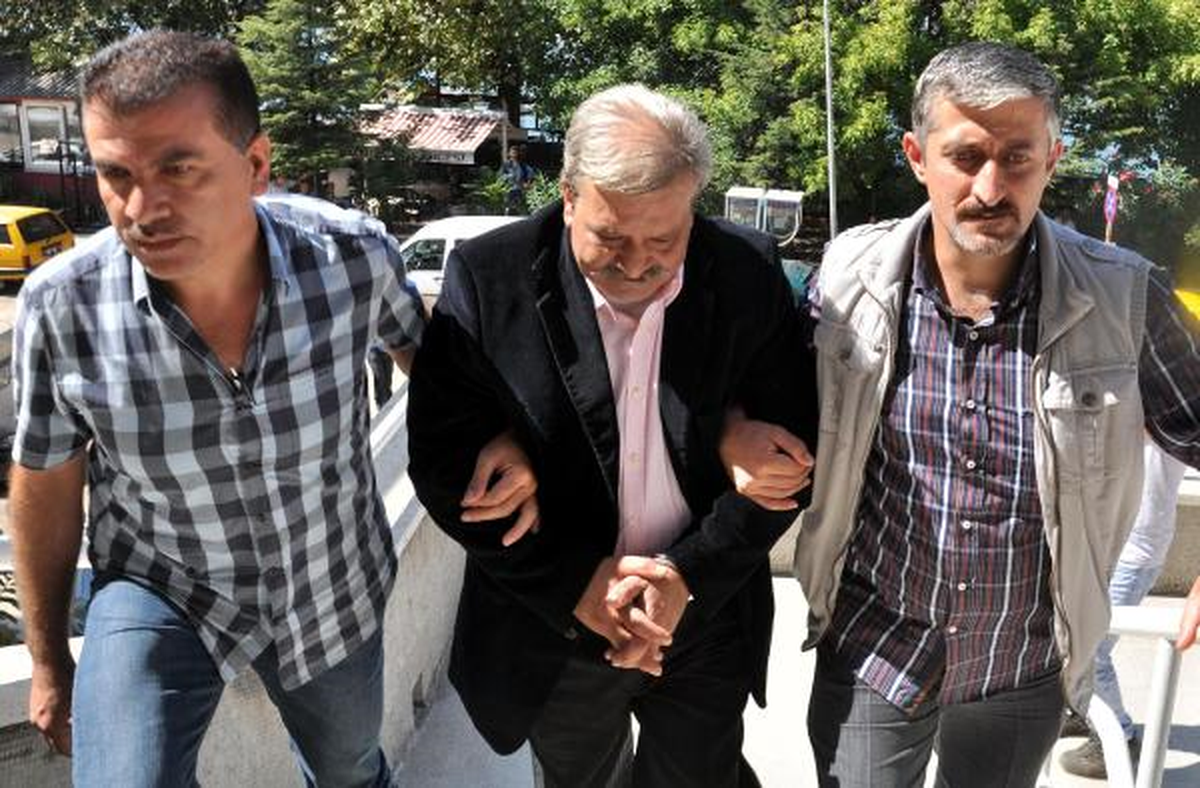 Kızını, Eşinin Aldatmasını Gizlediği İçin Öldürmüş