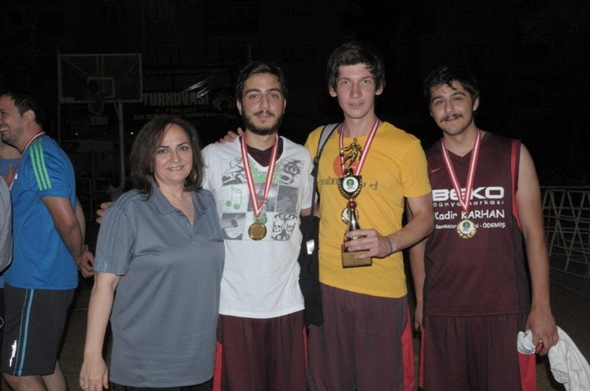 Ödemiş 32. Sokak Basketbolu Turnuvası Sona Erdi