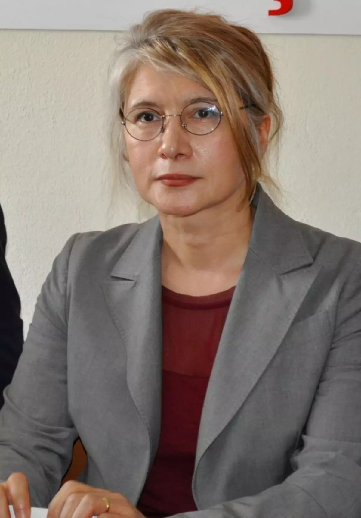 Samsunlu Öğrenciler CHP\'li Tarhan\'ı Ziyaret Etti
