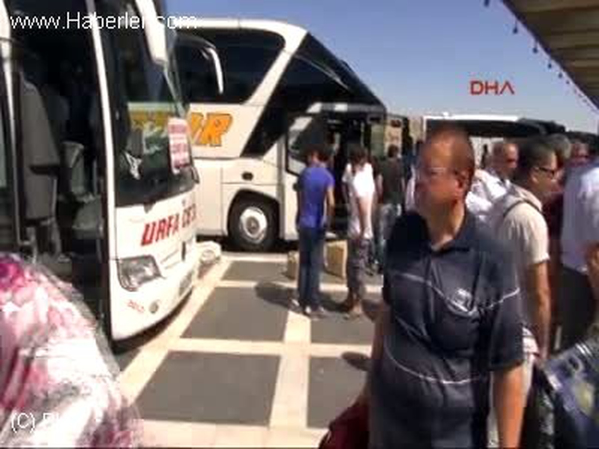 Şanlıurfa\'ya Gelen Öğretmenler Pankartlarla Karşılandı
