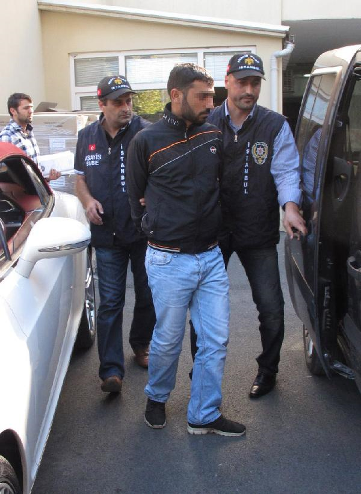Tuvalete Giren Temizlik İşçisi Başından Vurulup Öldü