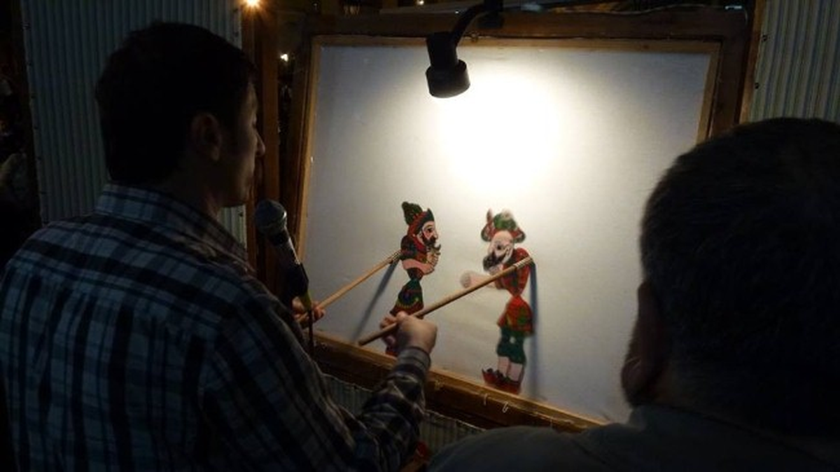 15 Yıldır Lokantada Hacivat-Karagöz Oyunu