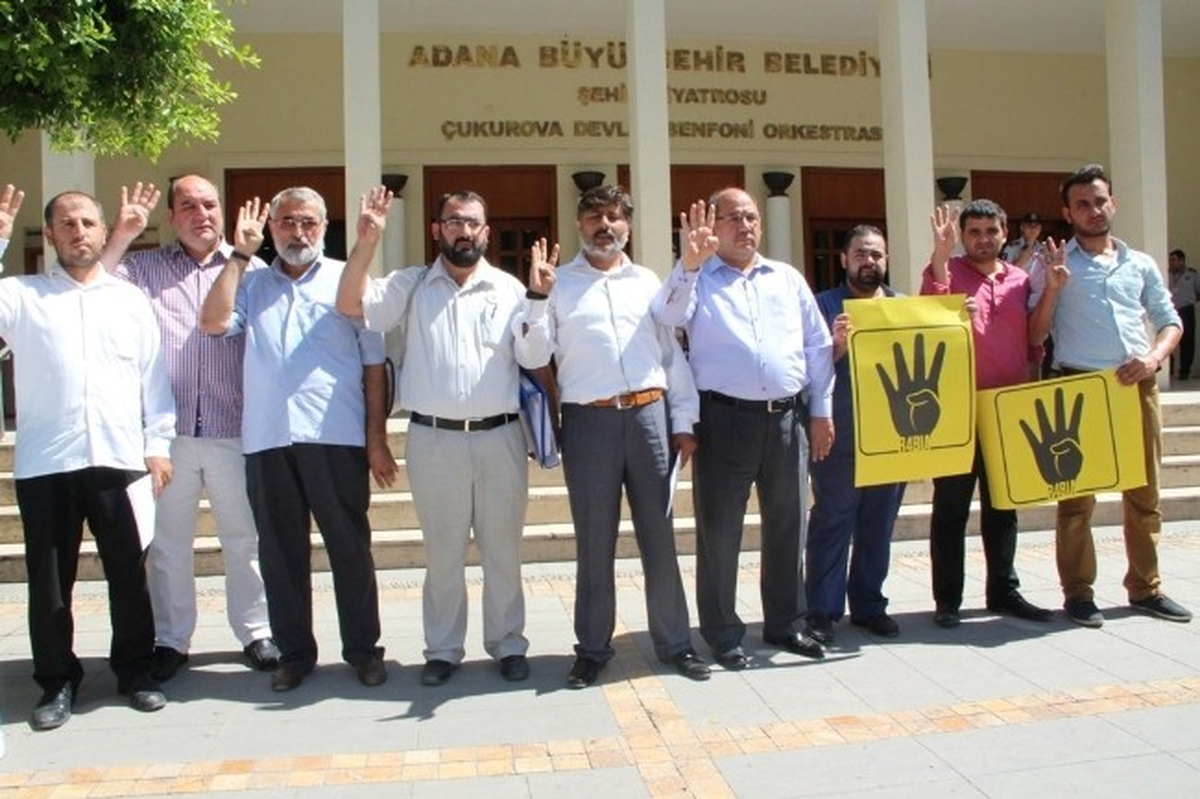 Adana Darbe Karşıtlarından "Rabia Bulvarı" İçin 12 Bin İmza