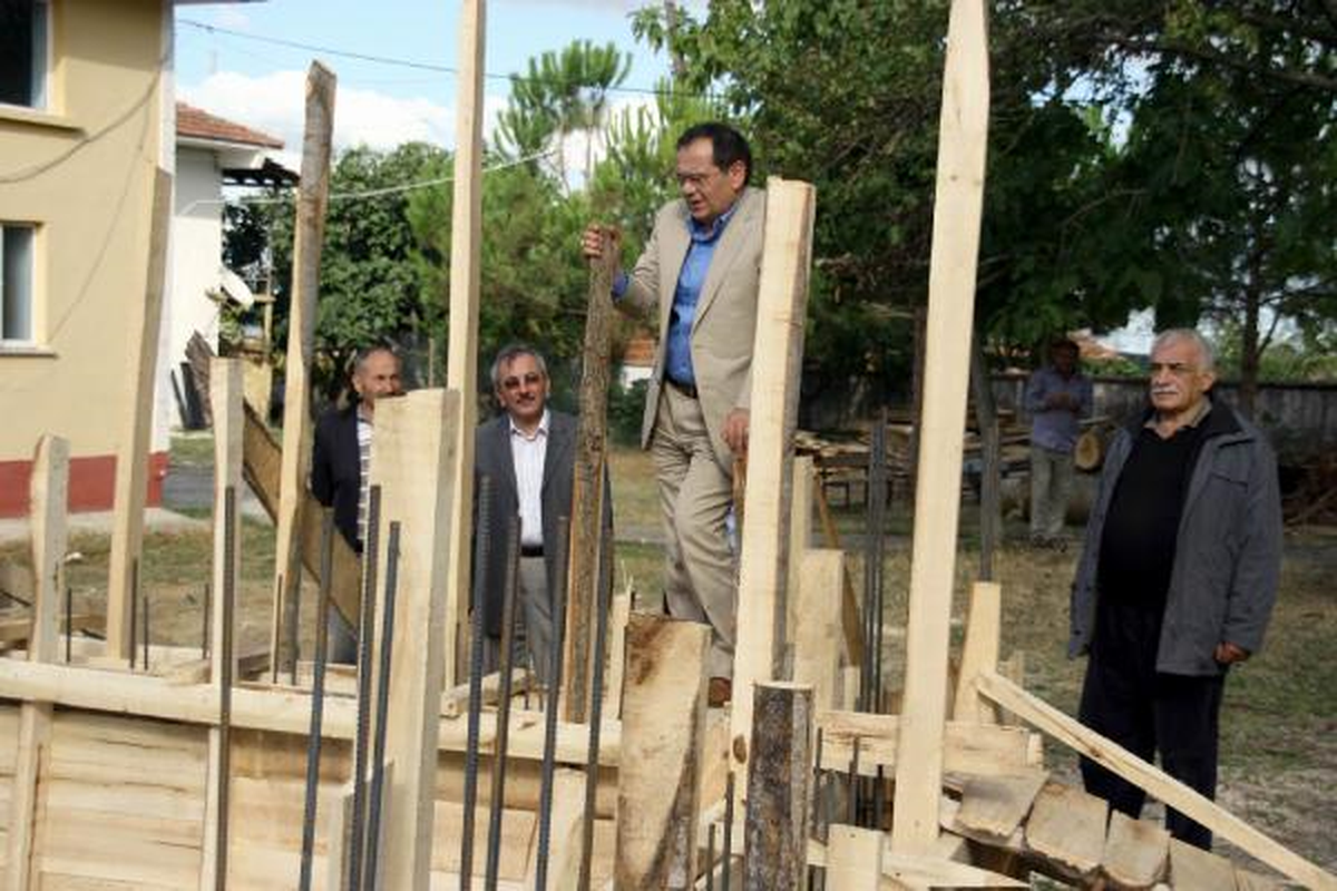 AK Parti\'li Demir Köylülerin Sorunlarını Dinledi
